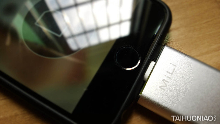 苹果iPhone 16G内存不够用?MiLi iData Pro智能U盘