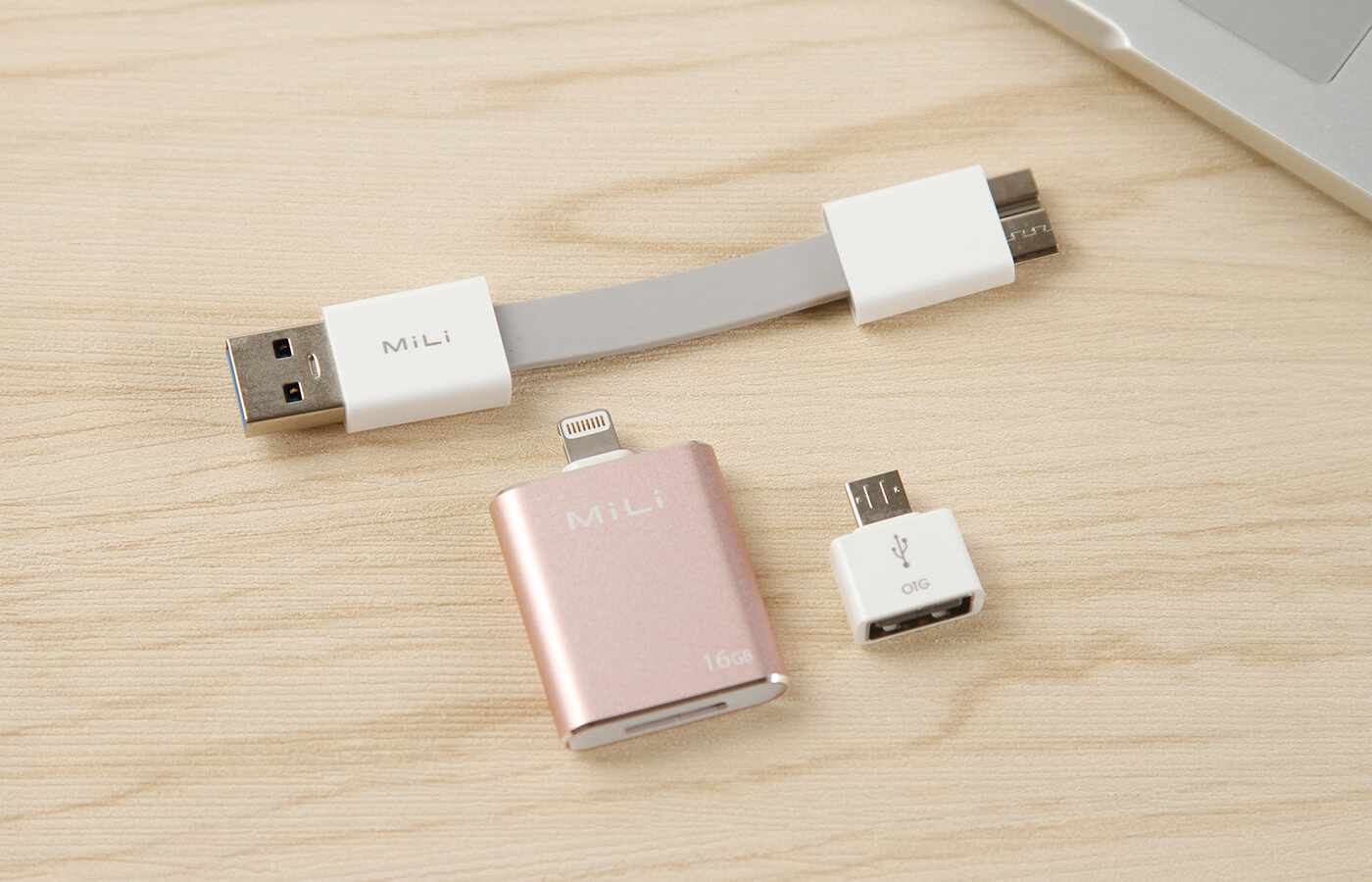 多功能苹果智能闪存充电线,不仅可以充电,还可以存储数据